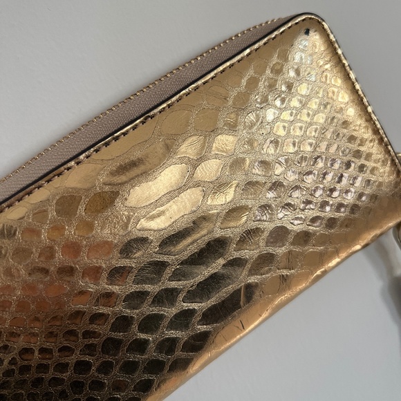 Michael Kors Wallet - Picture 5 of 7